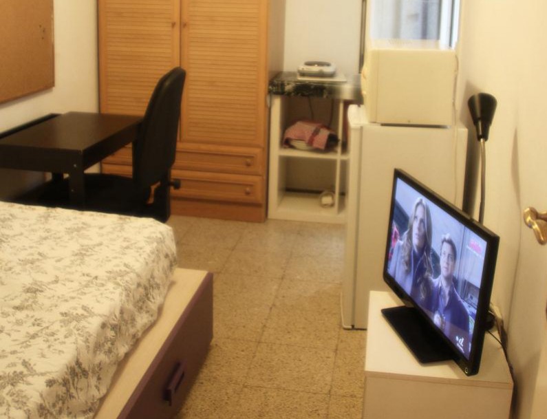 Alquiler de habitacion individual con bano privado Barcelona