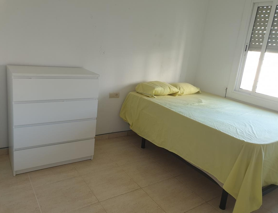 Alquilo habitacion en piso acogedor Prat de Llobregat
