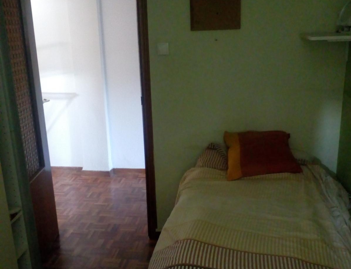 Room available in flat shared with English teacher