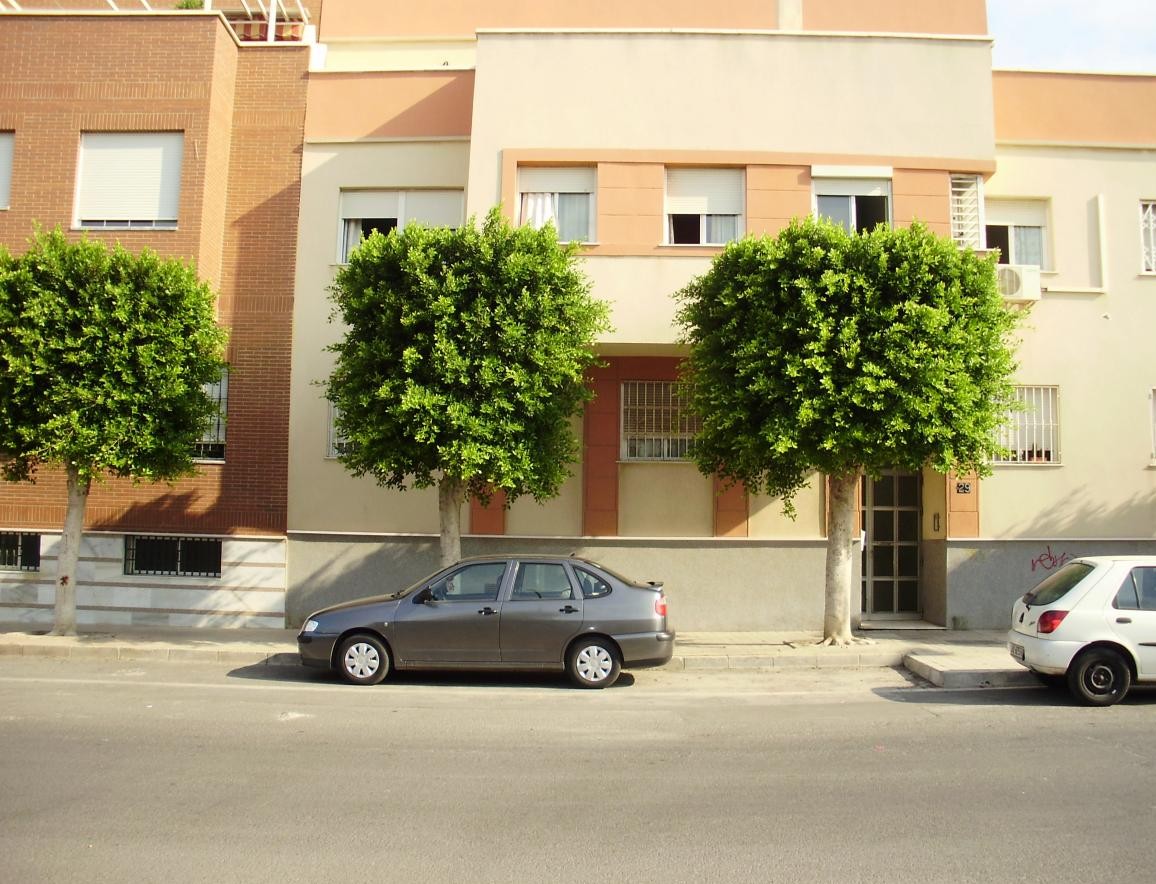 Alquilo 3 habitaciones en Almeria