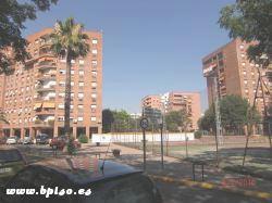 Alquilo habitacion exterior en Sevilla Este